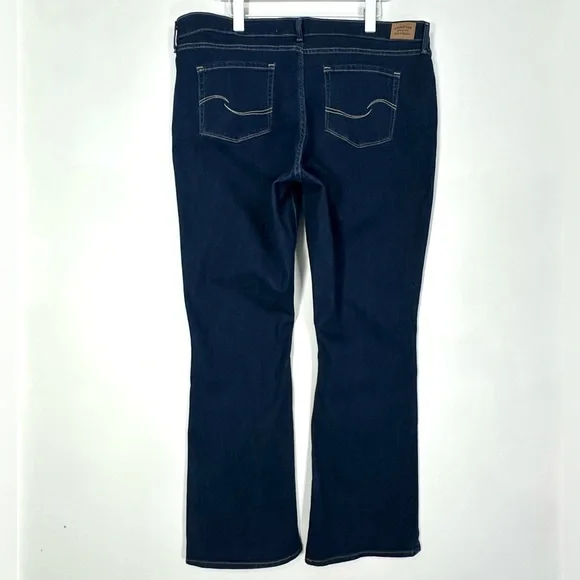 Levi Strauss Signature Mid-Rise Bootcut Denim Jeans • Blue • Sz 20M W35 L32 •EUC - Picture 2 of 15